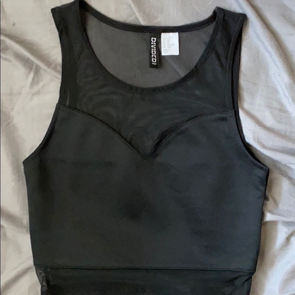 Crop top
